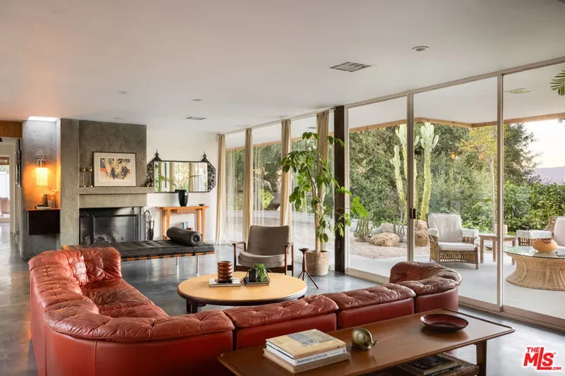 3307 Bonnie Hill Drive, Los Angeles, California, United States. - Photo 5