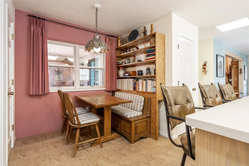 382 Calle Colina, Santa Fe, NM 87501, Santa Fe, New Mexico, United States. - Photo 4