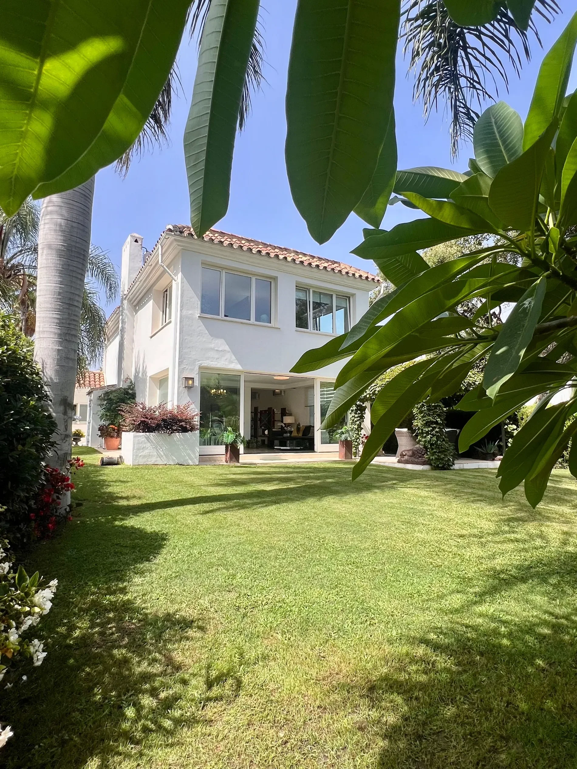 Exterior photo 12
