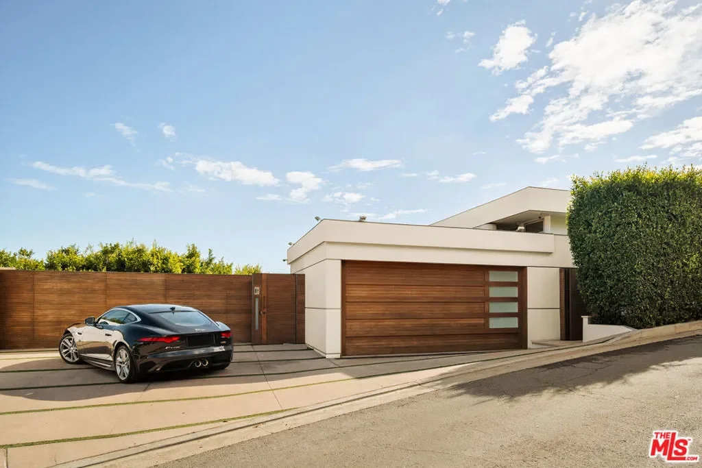 467 Paseo Miramar, Los Angeles, California, United States. - Photo 41
