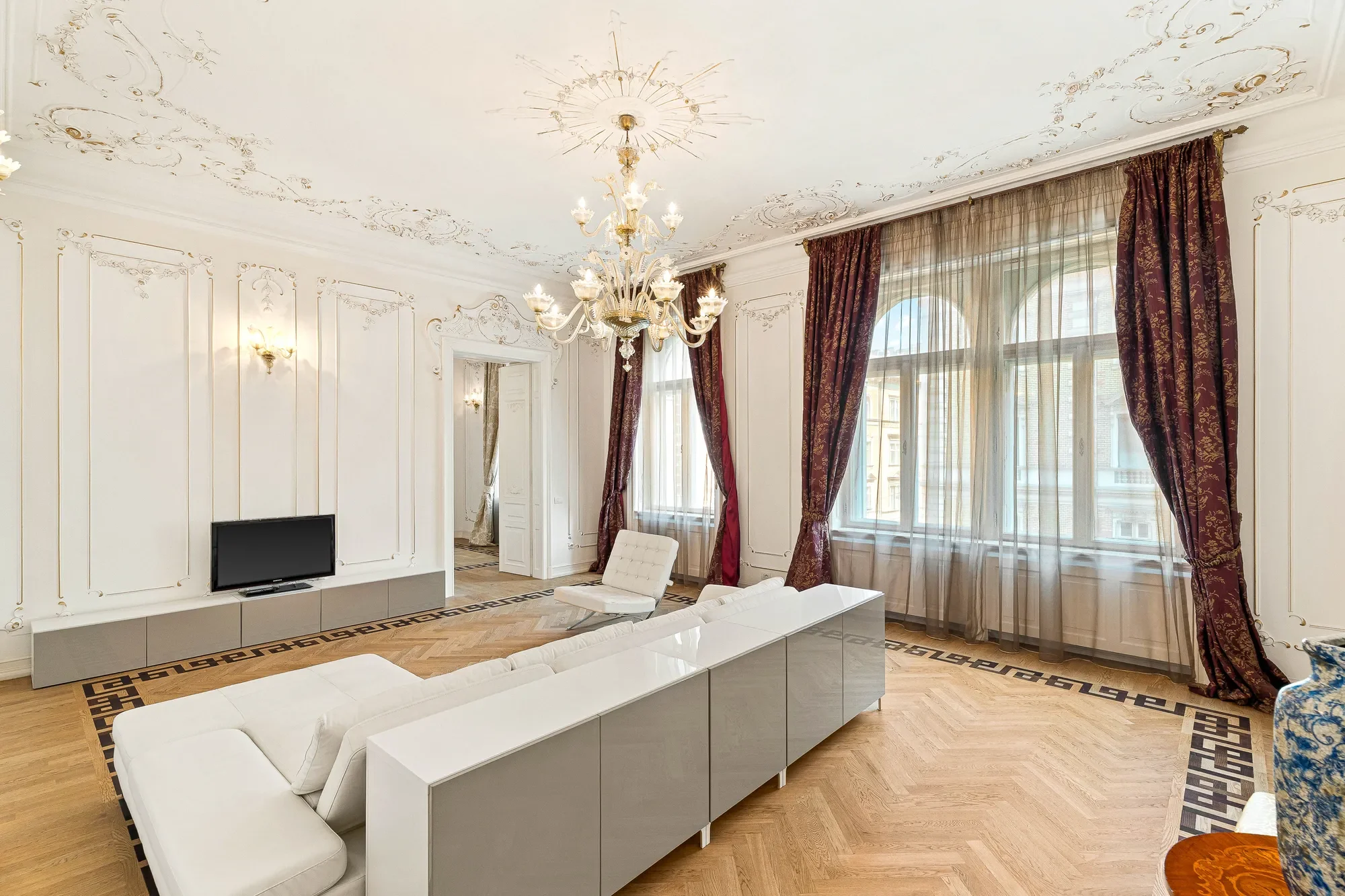Gallery photo 1