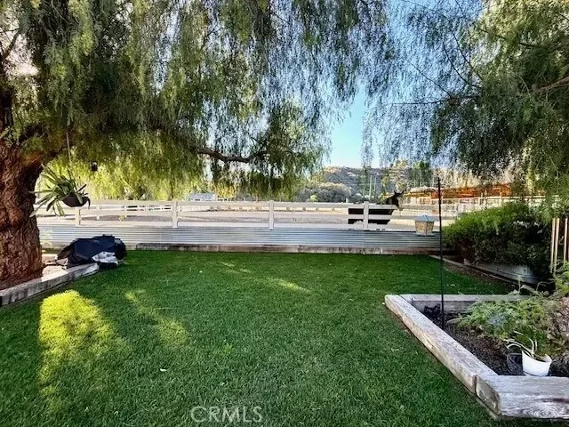30076 Bouquet Canyon, Santa Clarita, California, United States. - Photo 13
