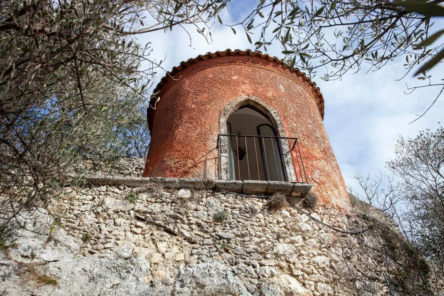 Exterior photo 7