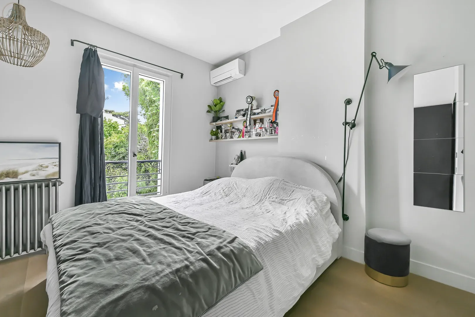 Boulogne-Billancourt, Île-de-France, France. - Photo 16