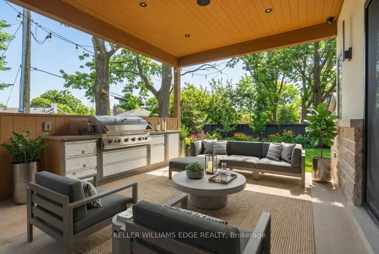 Exterior photo 8