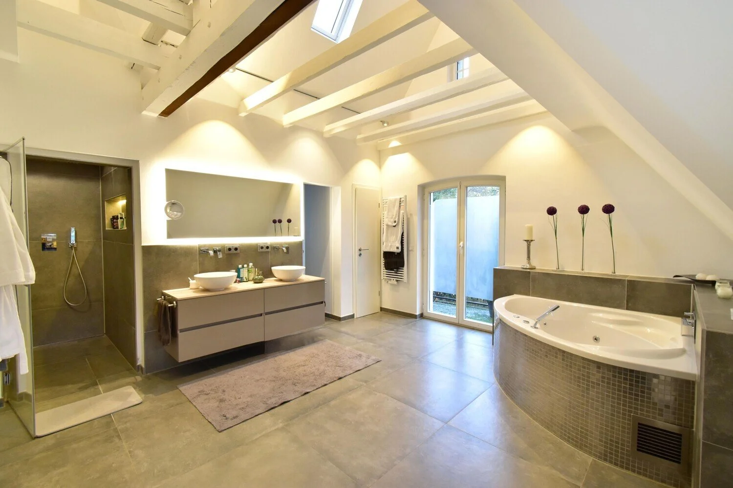 Gallery photo 9