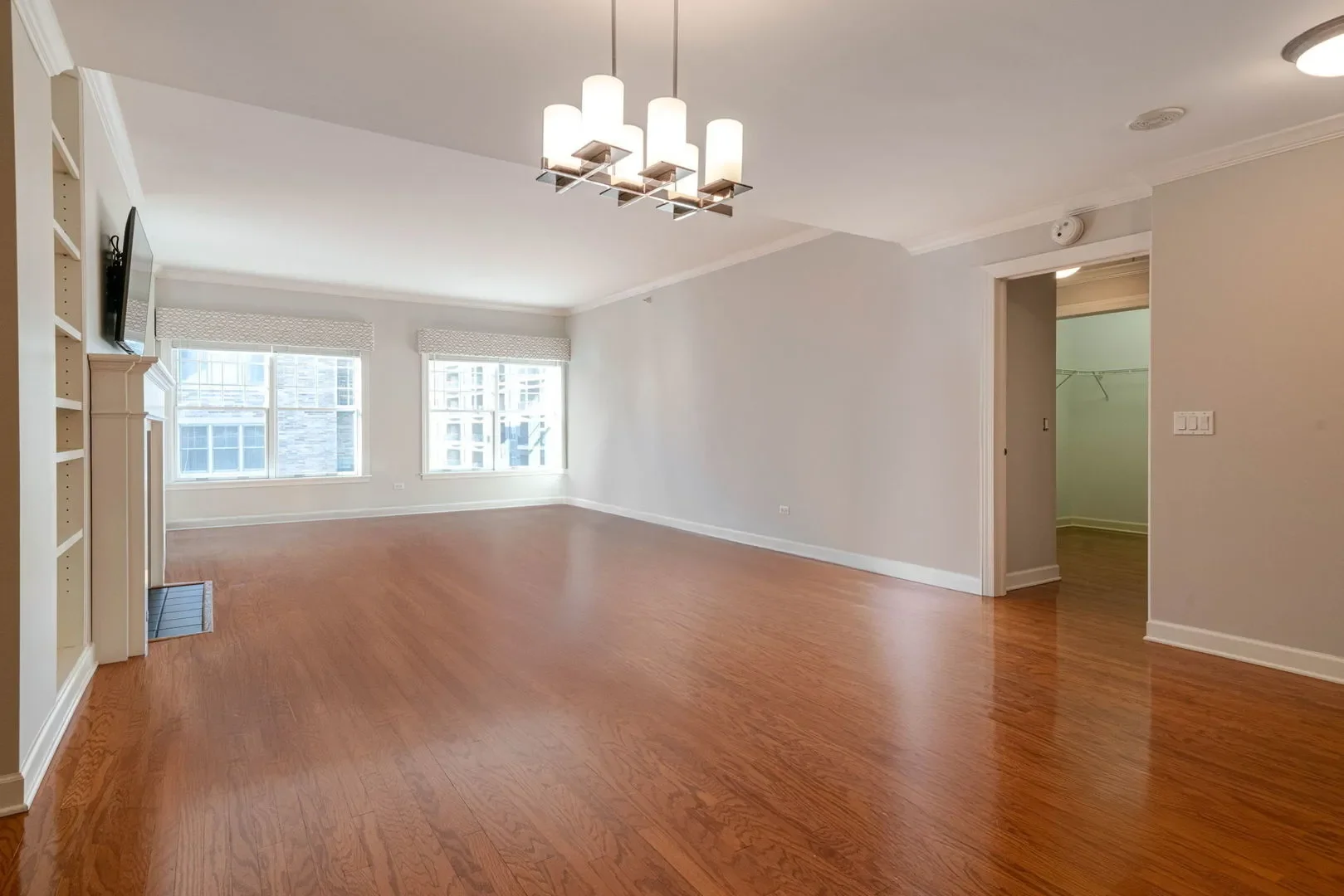 44 N Vail Avenue 613, Arlington Heights, Illinois, United States. - Photo 3