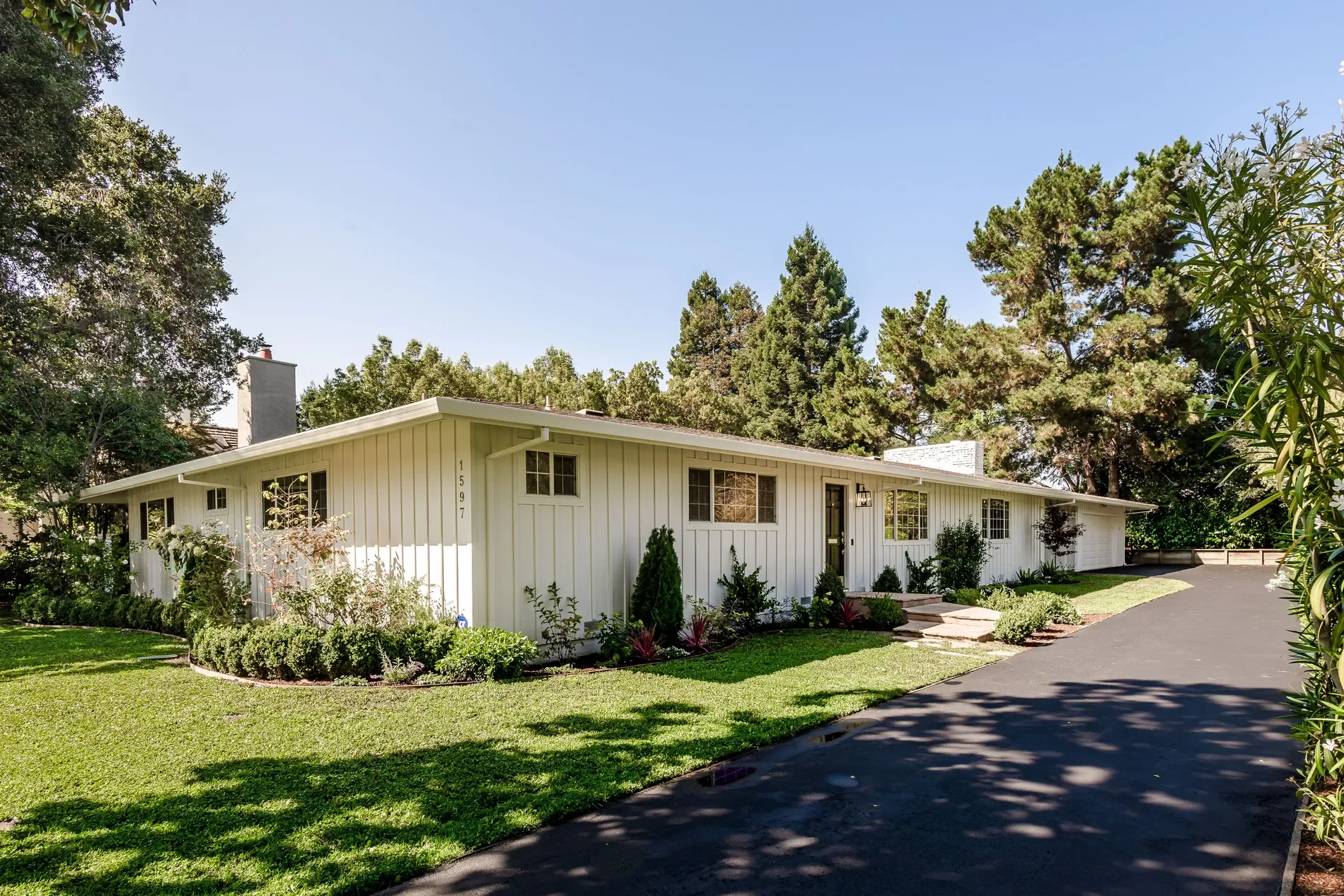 1597 Edgewood Drive , Palo Alto, CA 94303, East Palo Alto, California, United States. - Hero Image