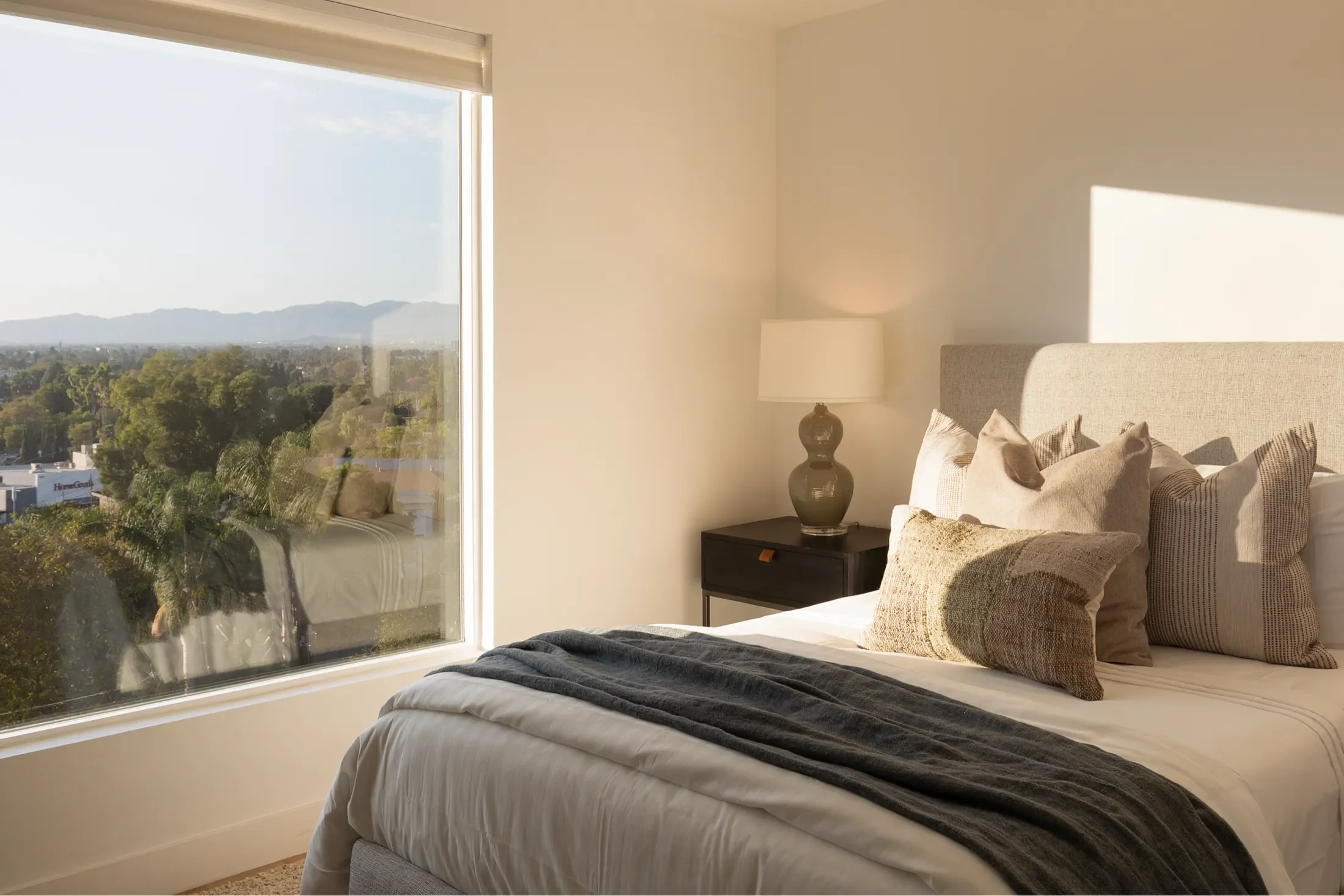 11268 Sunshine Terrace , Studio City, CA 91604, Los Angeles, California, United States. - Photo 31