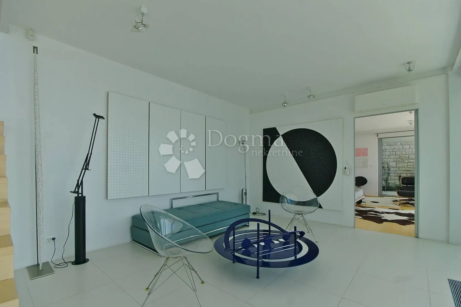Gallery photo 2