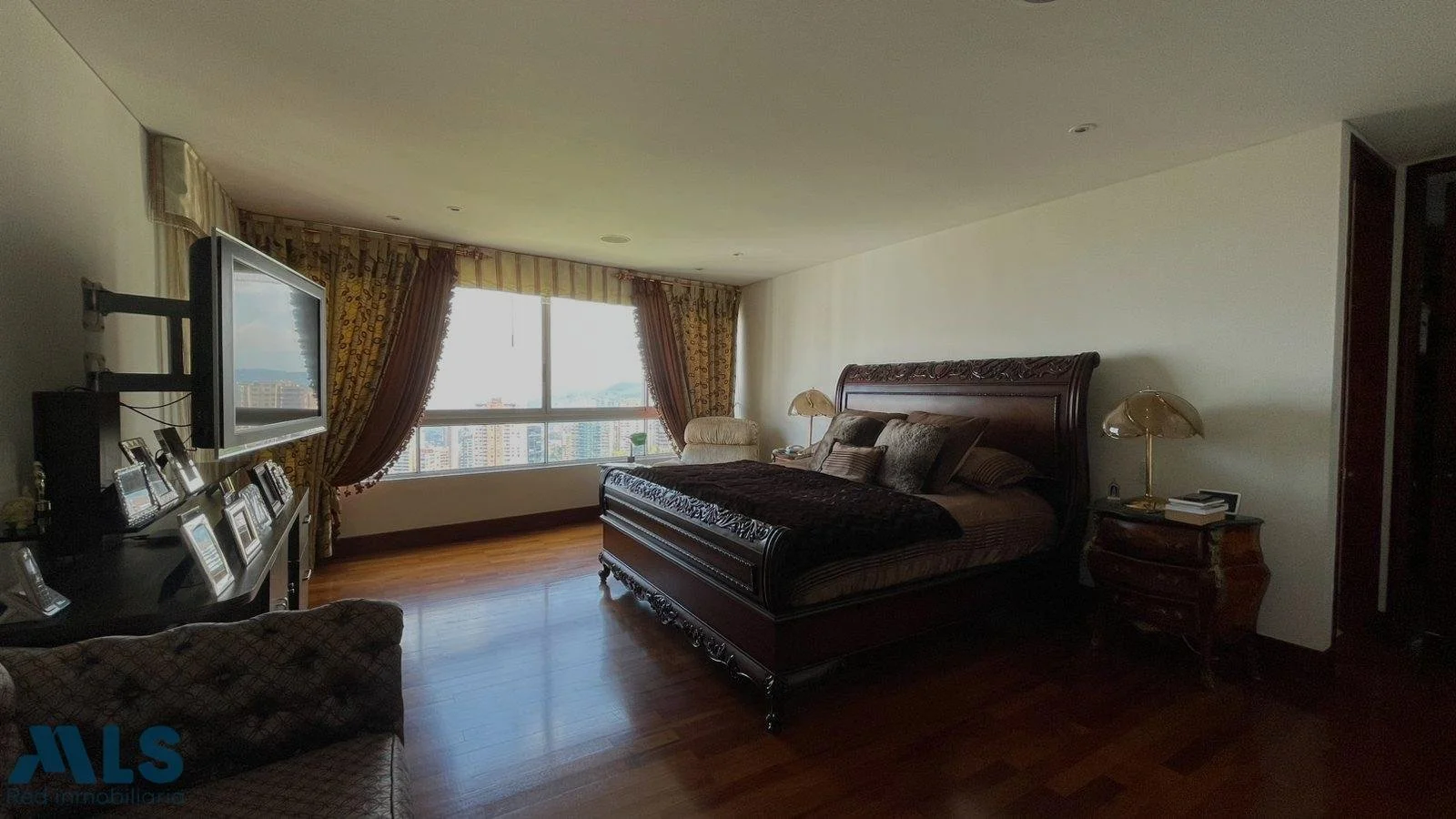 Gallery photo 11