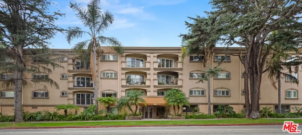 222 7th Street 301, Santa Monica, California, United States. - Photo 35