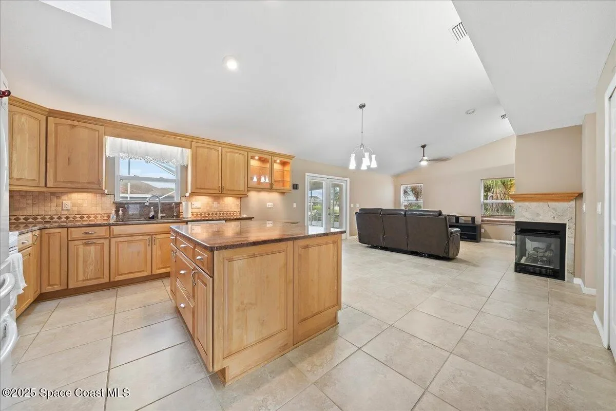 284 Hiawatha Way, Melbourne Beach, FL 32951, Melbourne Beach, Florida, United States. - Photo 9
