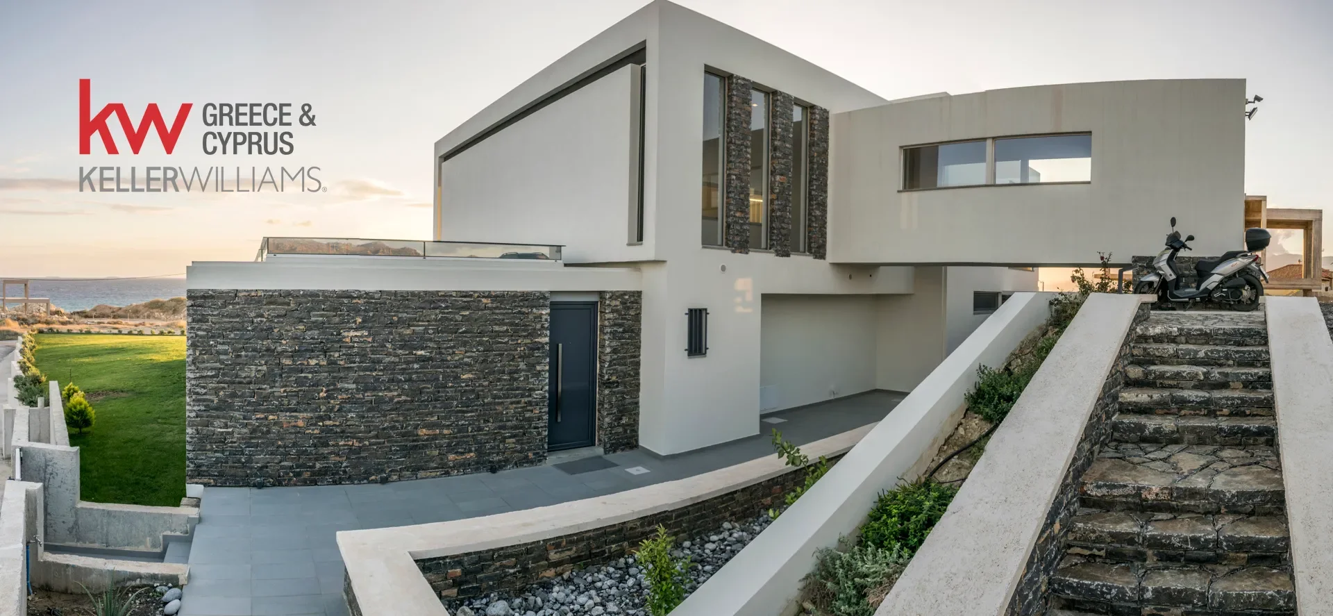 Exterior photo 6