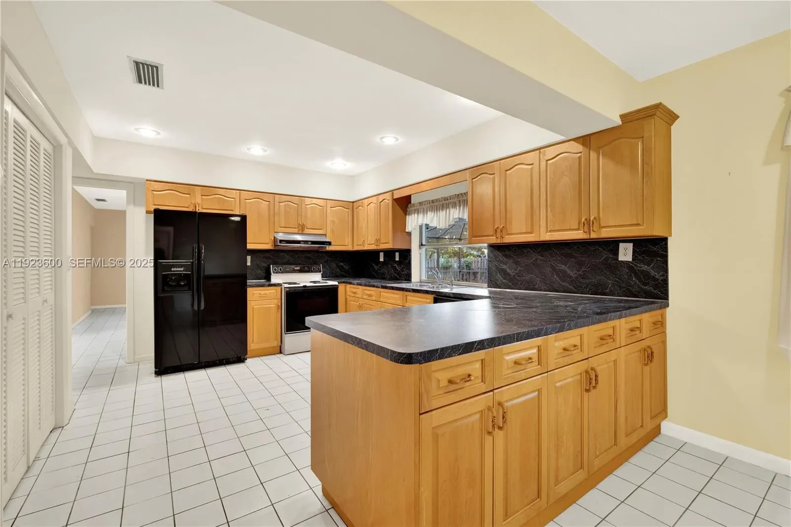 13240 SW 98th Pl, Miami, FL 33176, Miami, Florida, United States. - Photo 13