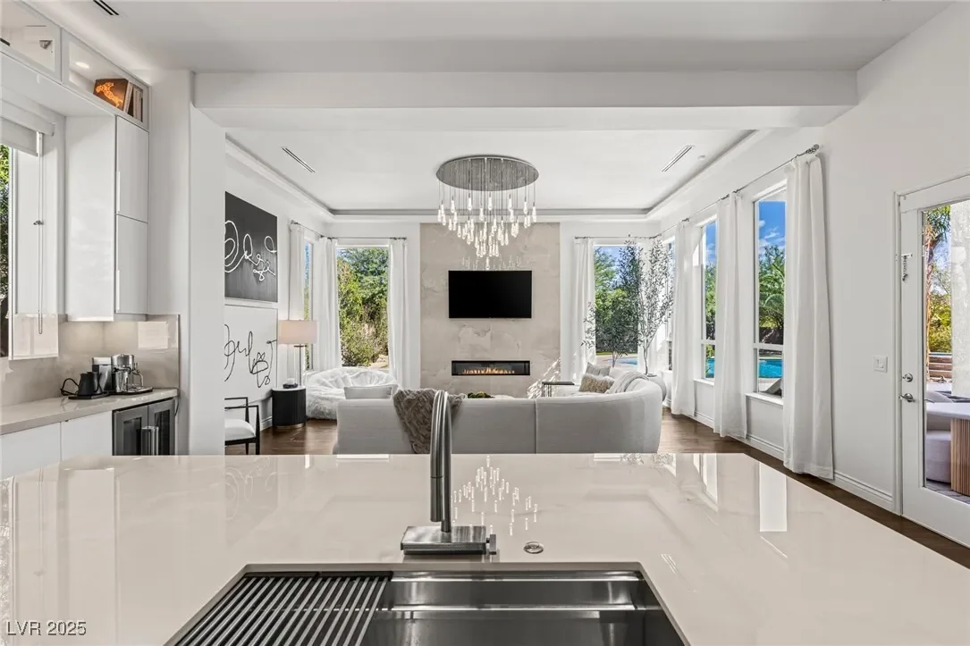 7304 Buttons Ridge Drive, Las Vegas, Nevada, United States. - Photo 10