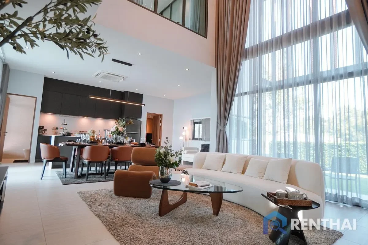 Luxury house in a modern style on a hillside of Pattaya