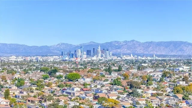 1335 W 68th, Los Angeles, CA 90044, Los Angeles, California, United States. - Photo 29