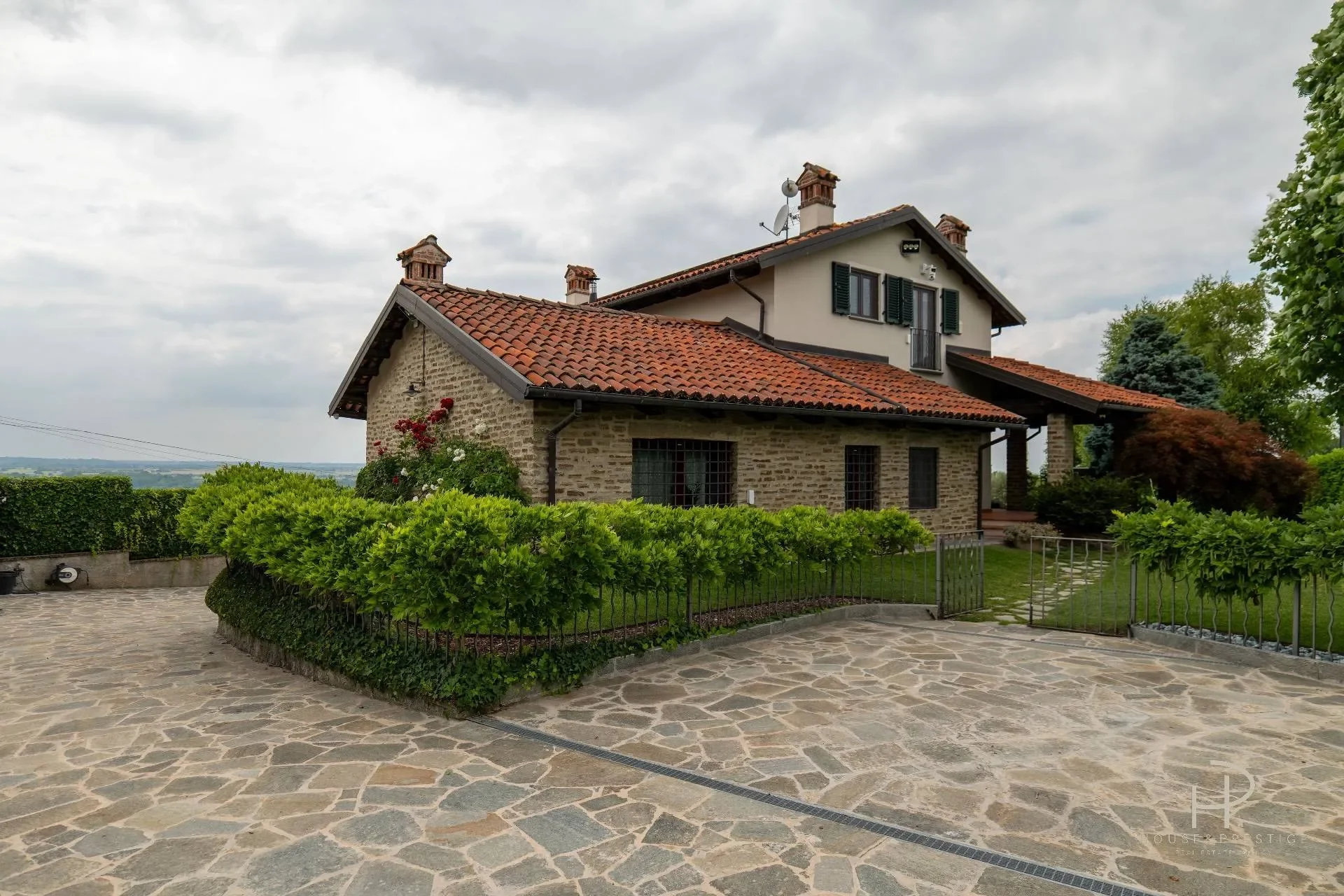 Cherasco VIA LA MORRA 72, Cherasco, Piedmont, Italy. - Hero Image