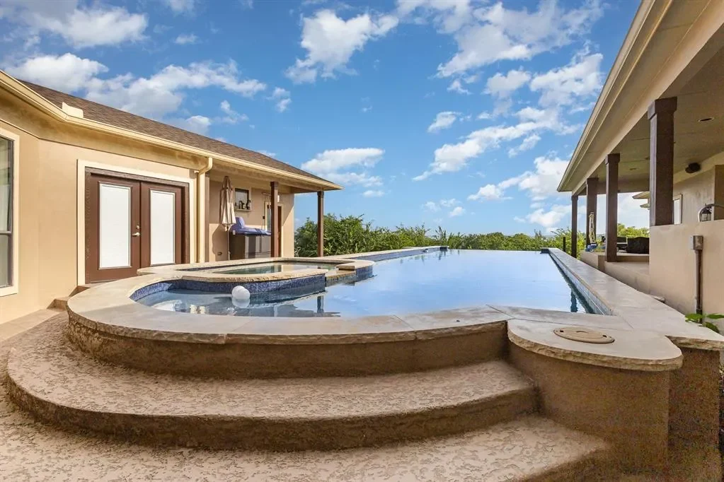 1031 Mallard Pointe Drive, Grand Prairie, Texas, United States. - Photo 34