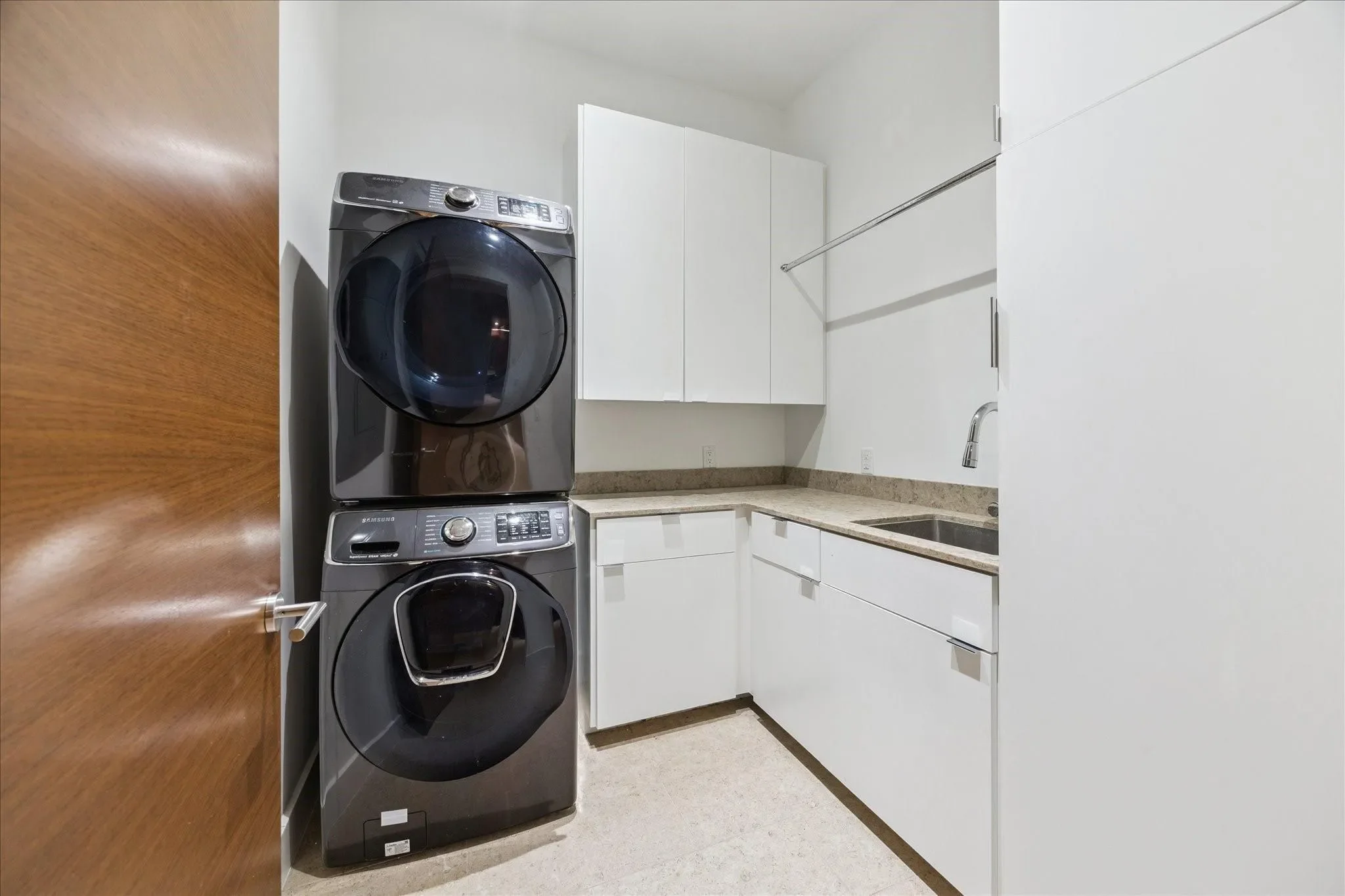 3331 Damico Street 404, Houston, Texas, United States. - Photo 16