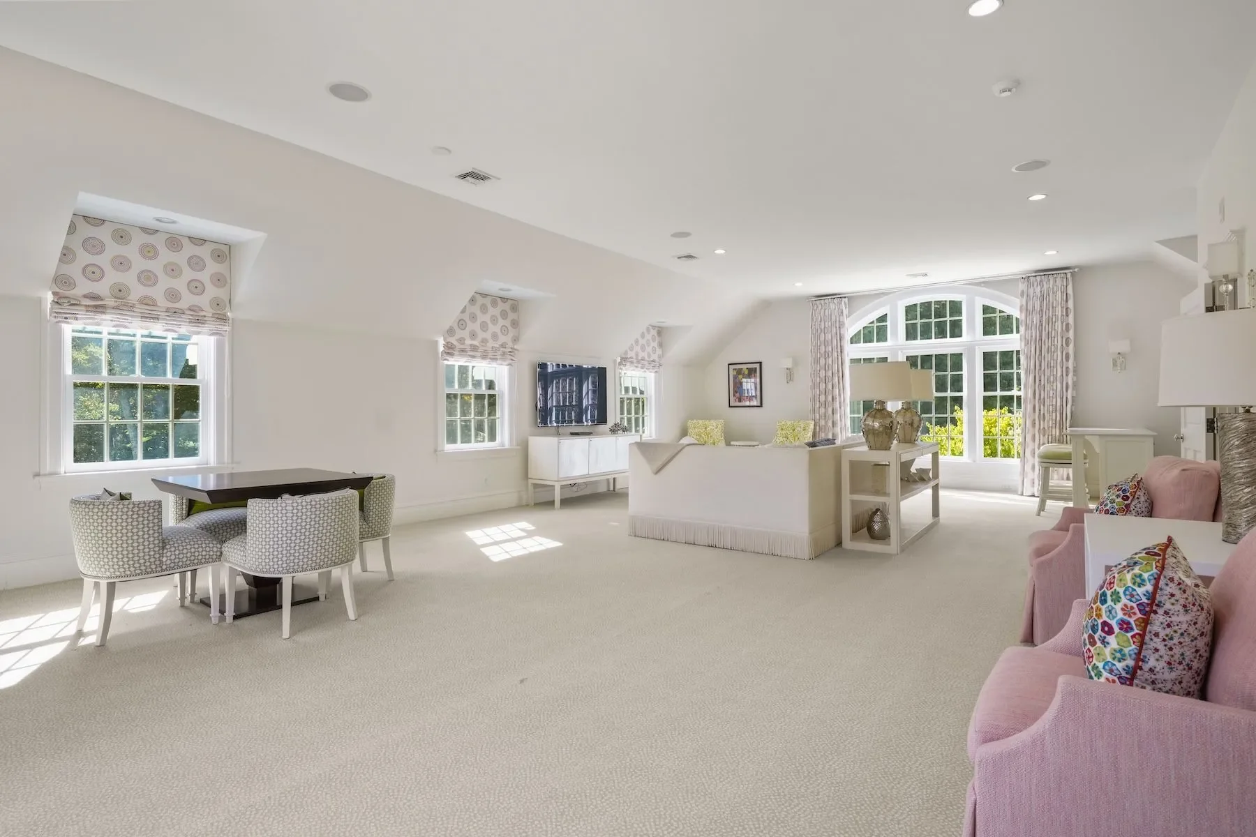 8 Hamlins Xing , Dover, MA 02030, Dover, Massachusetts, United States. - Photo 23