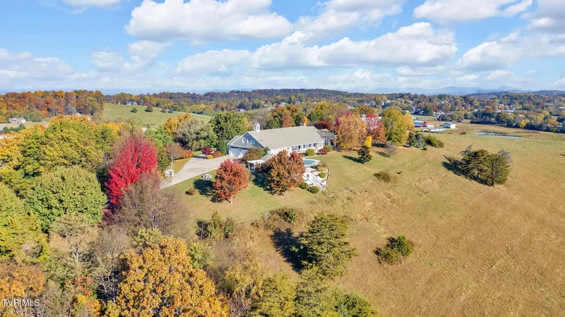 215 Lick Hollow Road, Greeneville, TN 37743, Greeneville, Tennessee, United States. - Photo 11