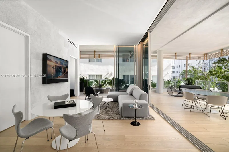 304 Ocean Dr 102, Miami Beach, Florida, United States. - Photo 6