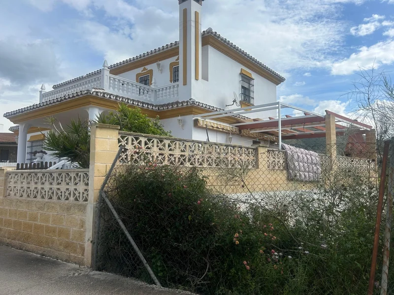 Make your offer on this spectacular villa with sea and mountain views!