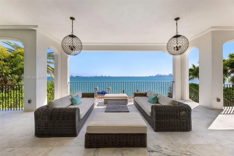 1460 S Treasure Dr, North Bay Village, FL 33141, Miami Beach, Florida, United States. - Photo 61