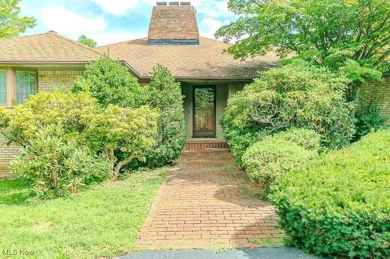7945 Viewmount Drive, Concord, OH 44077, Painesville, Ohio, United States. - Photo 16