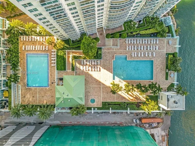 31 SE 5th St, Miami, Florida, United States. - Photo 34