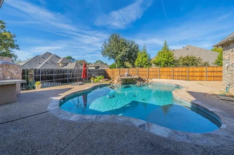 4 Bedrooms Single Family Detached