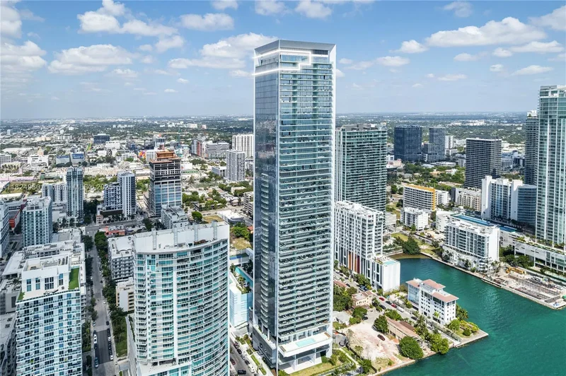 700 NE 26th Ter PH-02, Miami, Florida, United States. - Photo 7