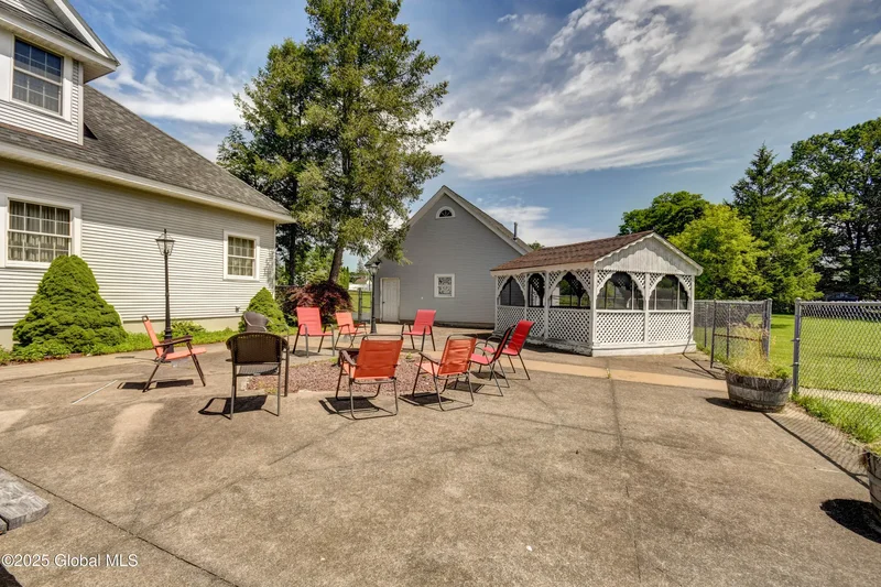 9 University Place, Amsterdam, NY 12010, Amsterdam, New York, United States. - Photo 61