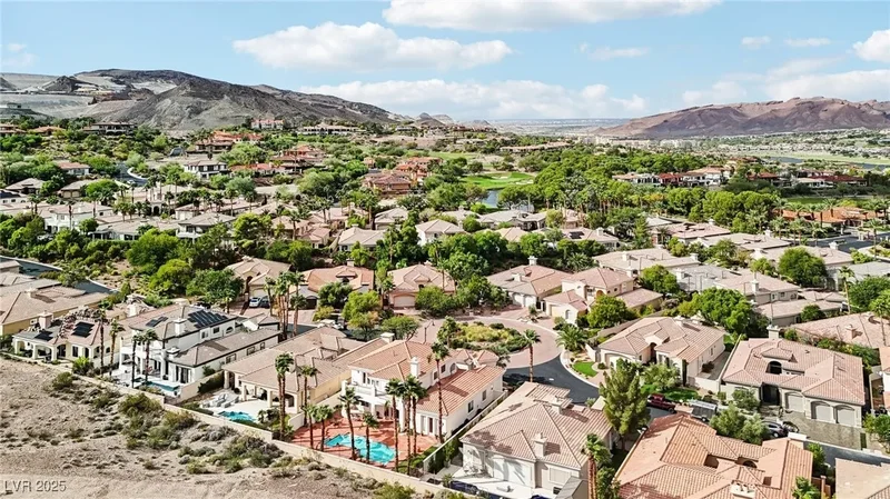 27 Avenida Fiori, Henderson, Nevada, United States. - Photo 75