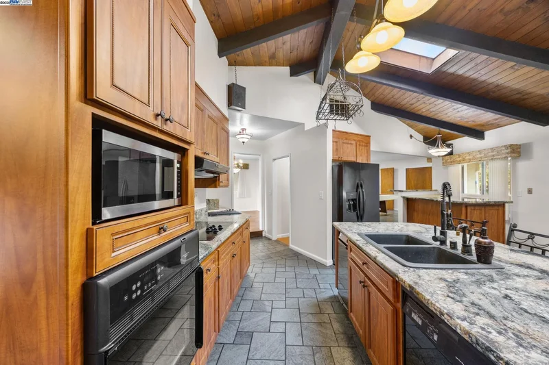 699 Fiesta Place, Hayward, California, United States. - Photo 53