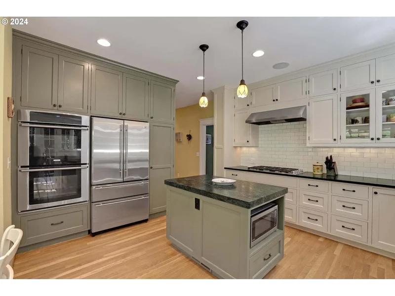 2514 NW Westover Rd, Portland, OR 97210, Portland, Oregon, United States. - Photo 14