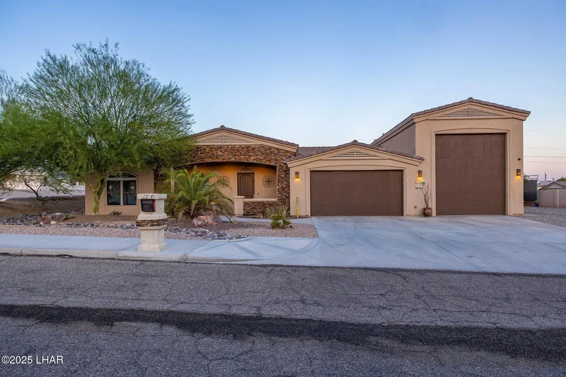 3730 Lost Dutchman Dr, Lake Havasu City, AZ 86406, Lake Havasu City, Arizona, United States. - Photo 3