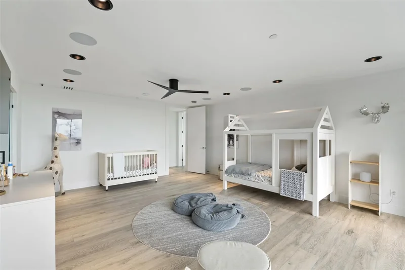 1501 Ridgecrest DR, Austin, Texas, United States. - Photo 30