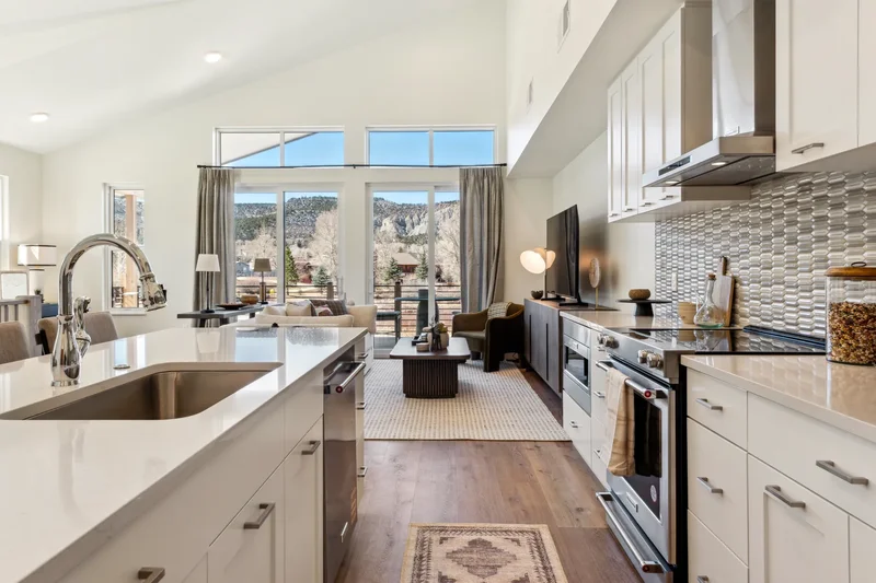 Premier Three Bedroom Townhouse On The River!