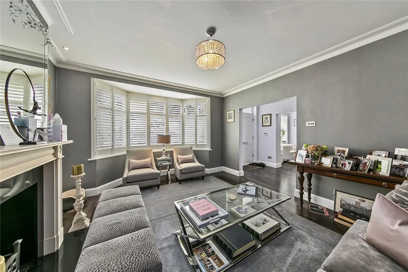 Taylor Avenue, Kew, TW9, Richmond, England, United Kingdom. - Photo 16