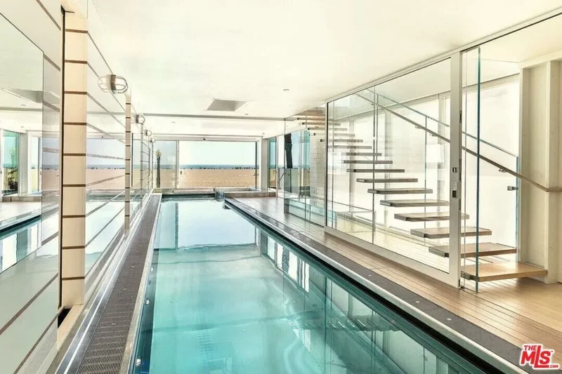 1267 Palisades Beach Road, Santa Monica, California, United States. - Photo 12