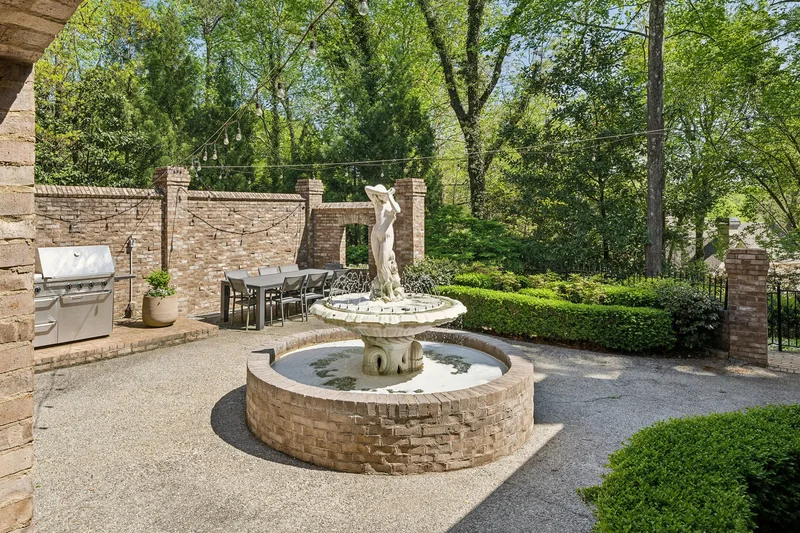 105 Kingston Manor, Atlanta, GA 30342, Atlanta, Georgia, United States. - Photo 17