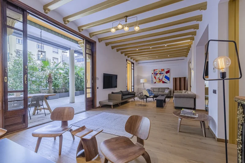 Renovated Luxury House With Terrace For Sale In Eixample, Barcelona