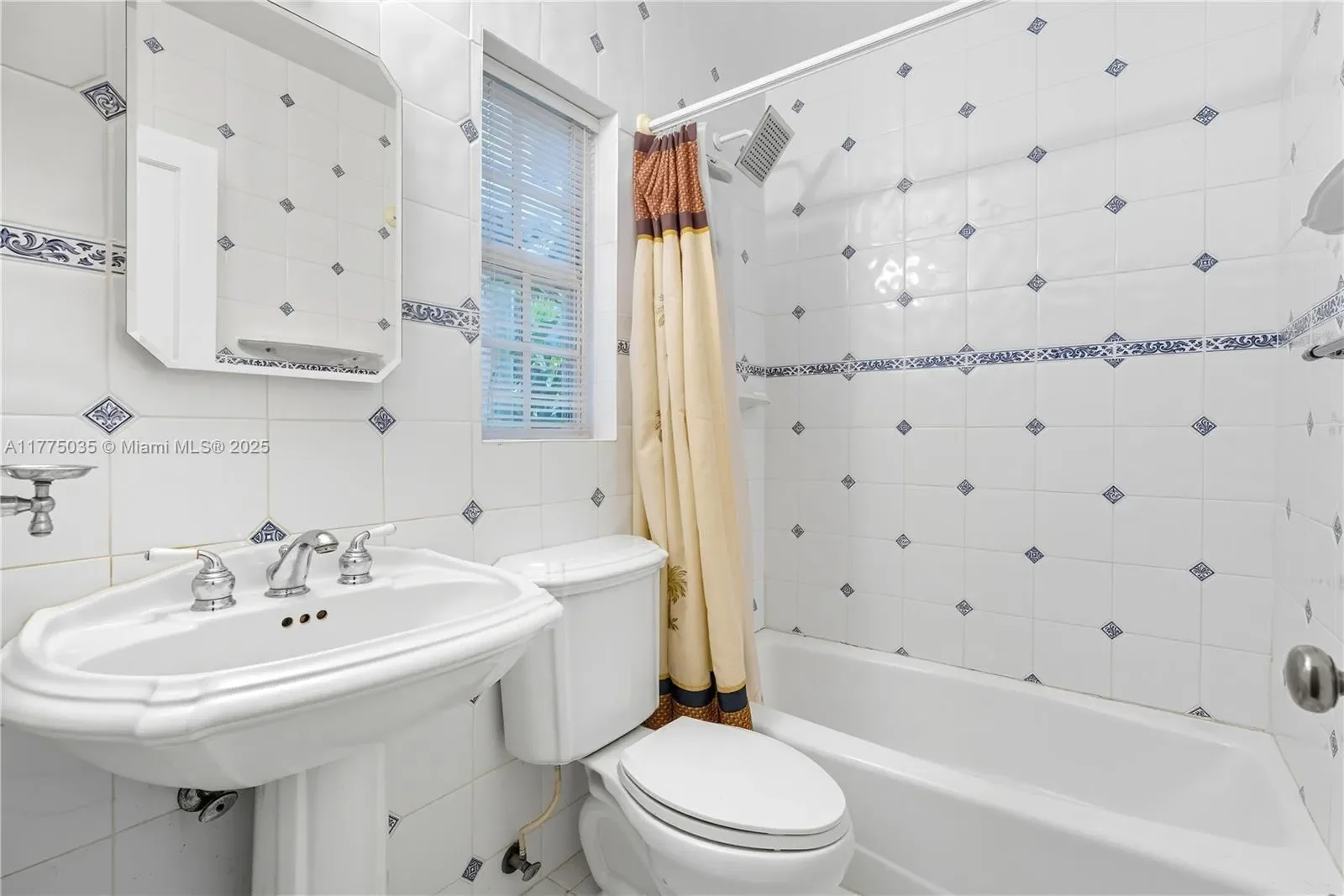 4160 Lybyer Ave, Miami, Florida, United States. - Photo 10