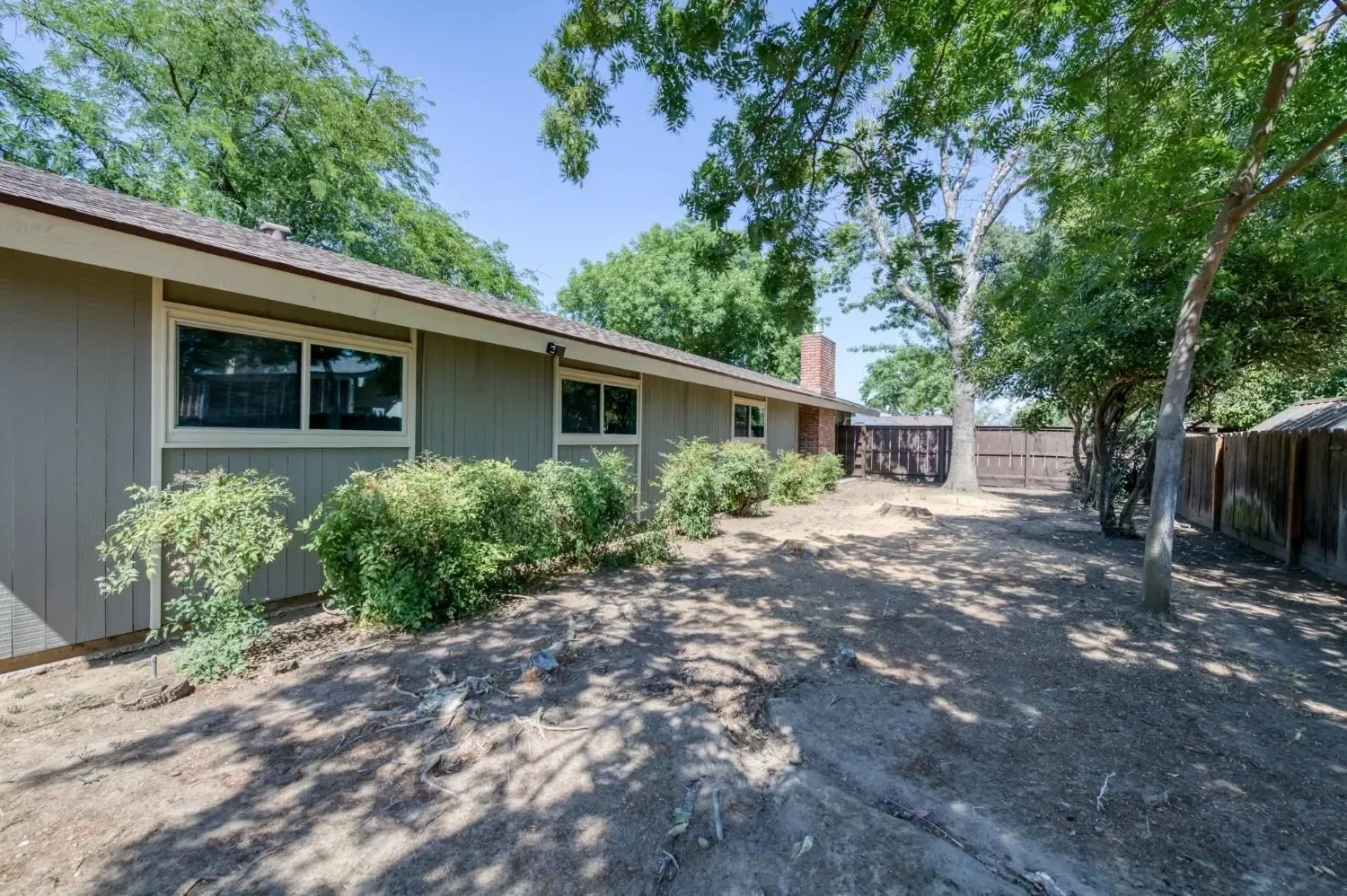 1904 Fairway Avenue S, Fresno, CA 93727, Fresno, California, United States. - Photo 34