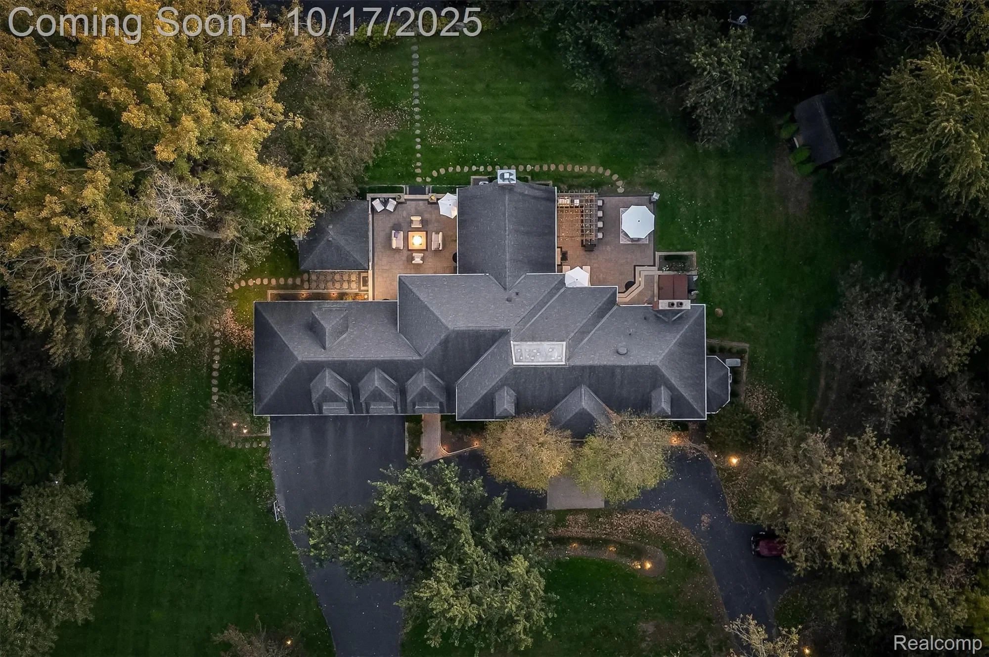 25325 Devon Lane, Franklin Village, MI 48025, Beverly Hills, Michigan, United States. - Photo 13