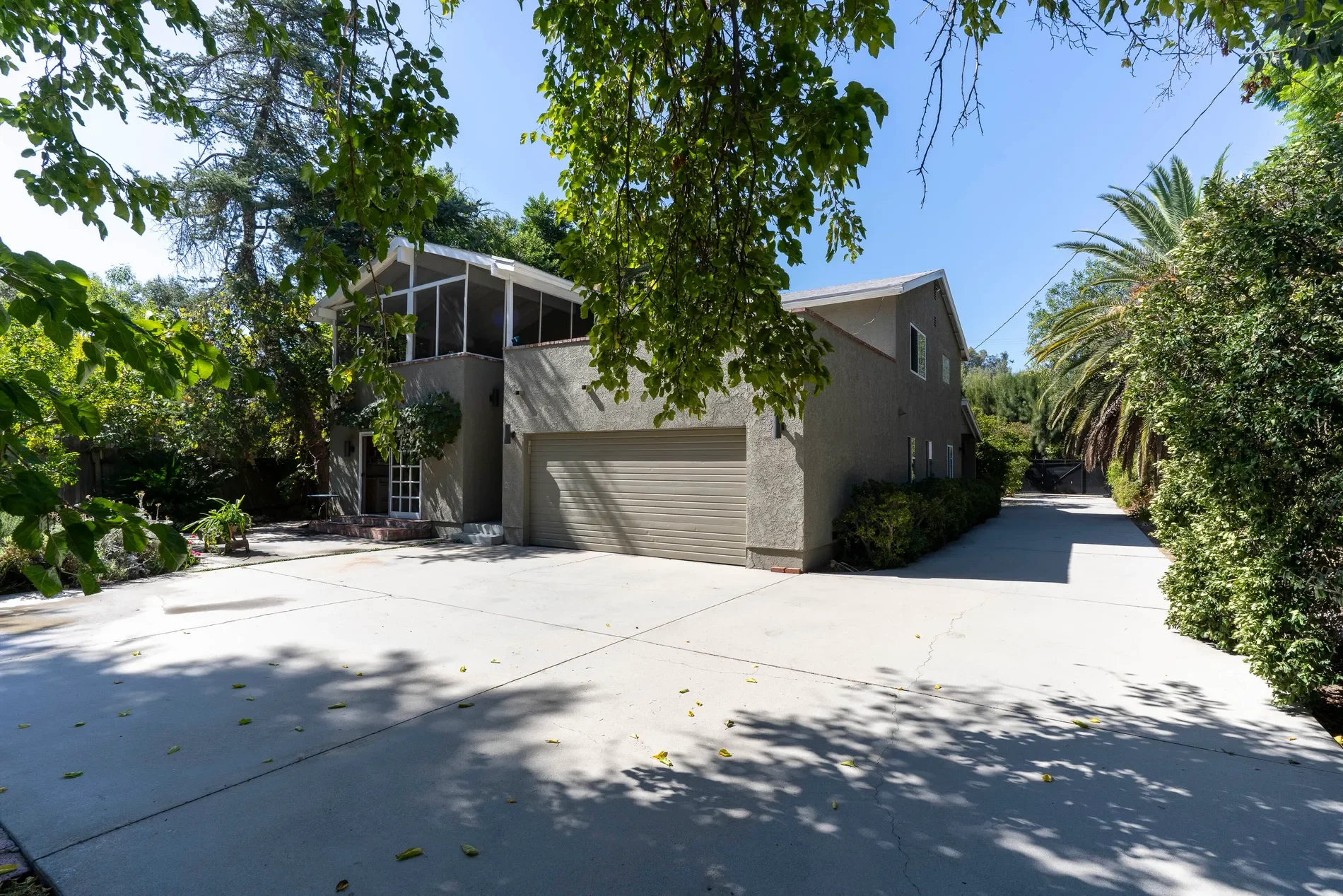 5828 Calvin Avenue, Tarzana, CA 91356, Los Angeles, California, United States. - Photo 35
