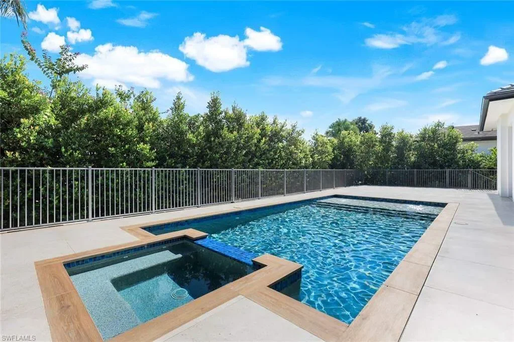 3190 Crayton RD, Naples, FL, 34103, USA, Naples, Florida, United States. - Photo 3